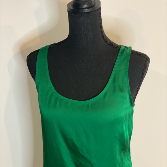 Fun Green Silky Sleeveless Top - Picture 3 of 6